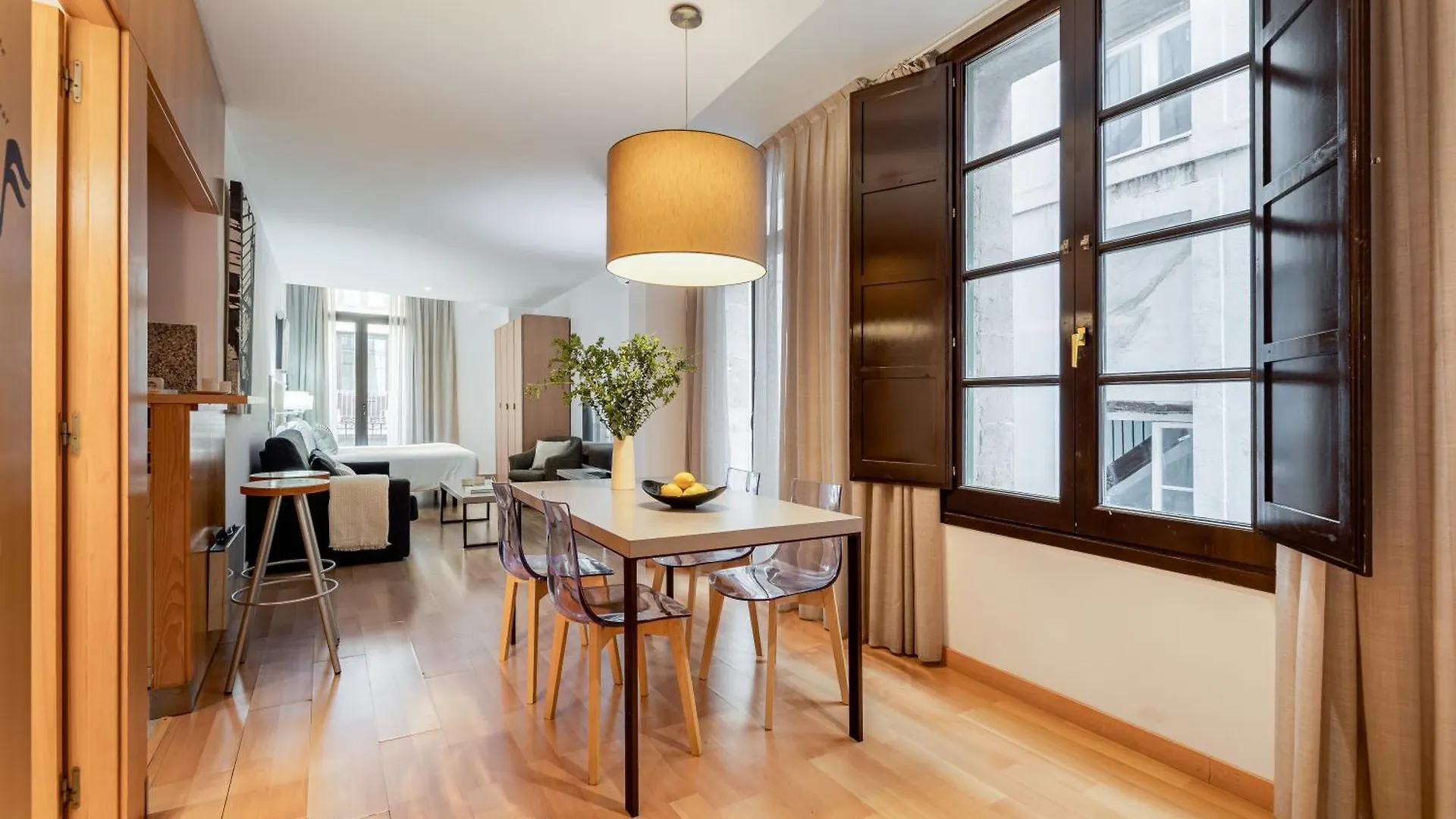 Aspasios Plaza Real Apartments Barcelona