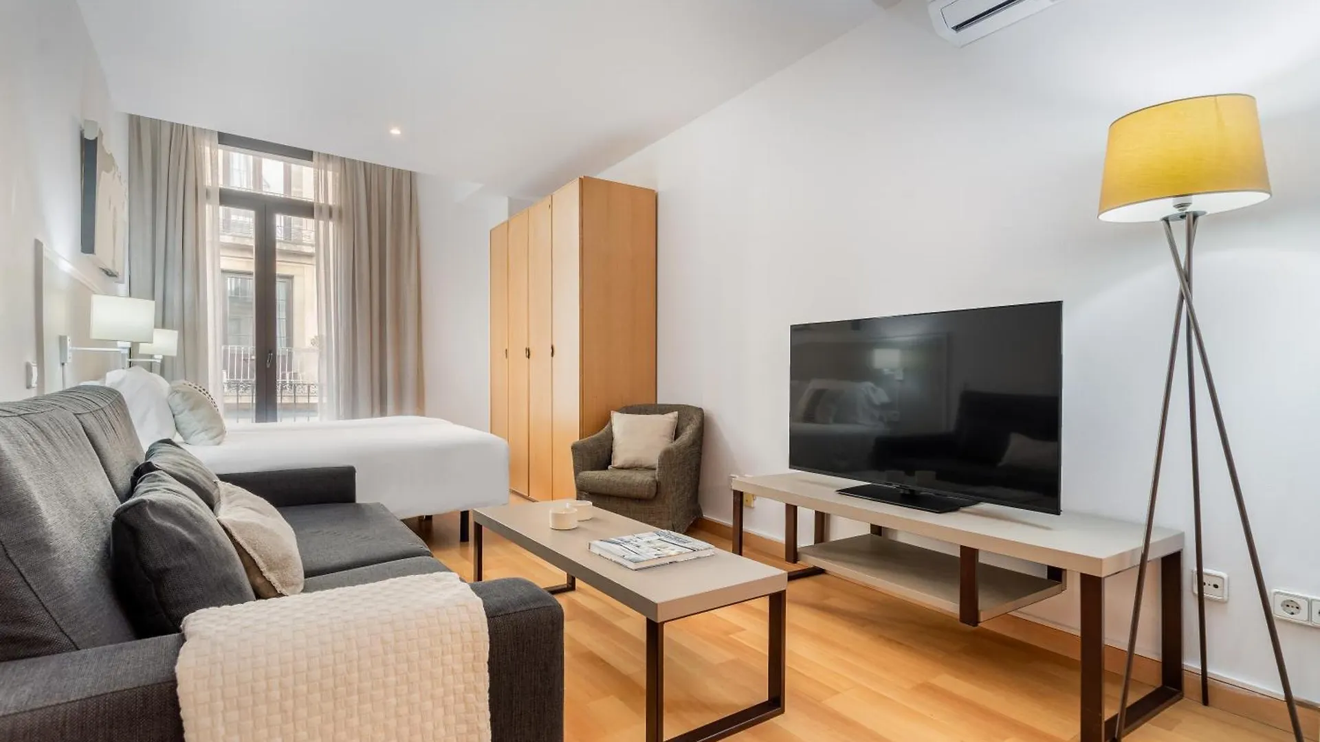 Aspasios Plaza Real Apartments Barcelona