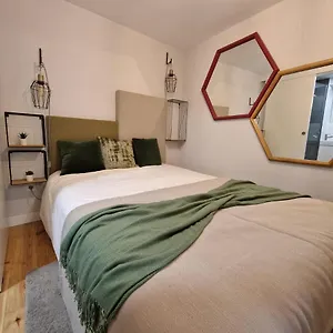 https://apartamentos-alfama-fado.hotels-lisbon-portugal.com