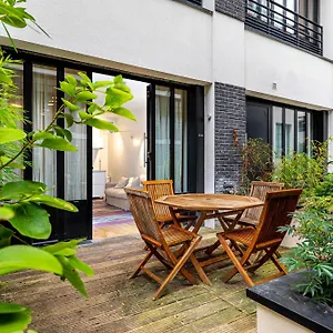 https://quiet-apartment-with-terraceac-le-marais-bastille.fr-paris.fr