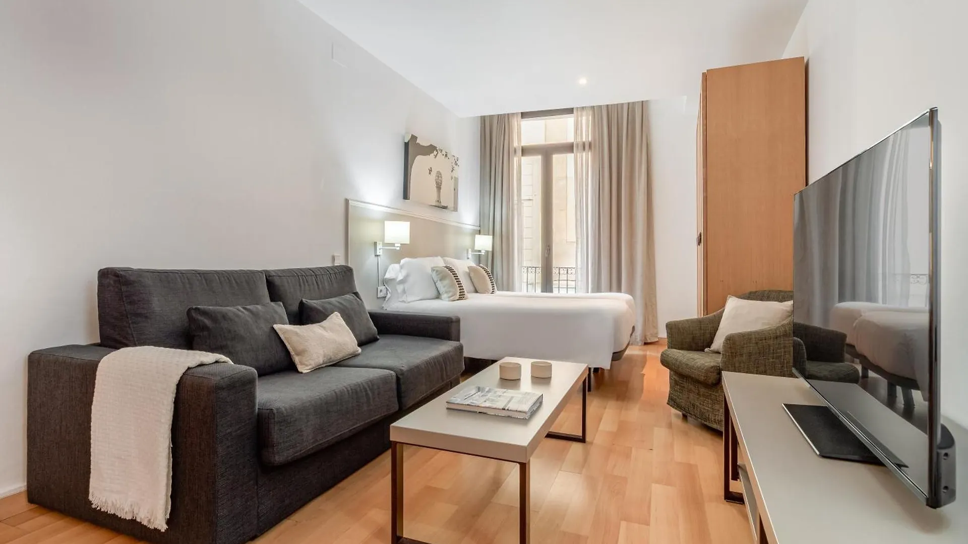 Aspasios Plaza Real Apartments Barcelona