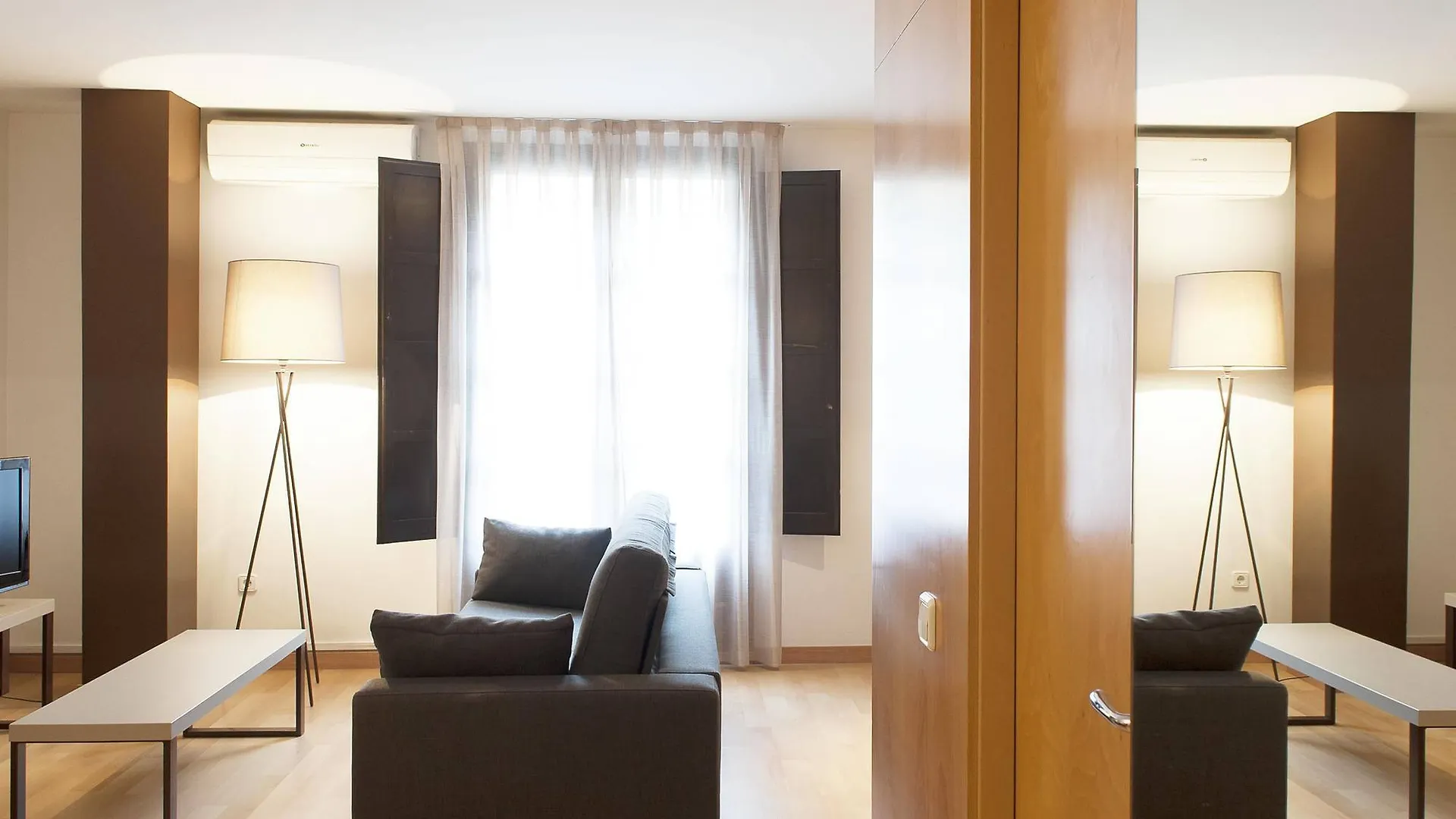 Aspasios Plaza Real Apartments Barcelona