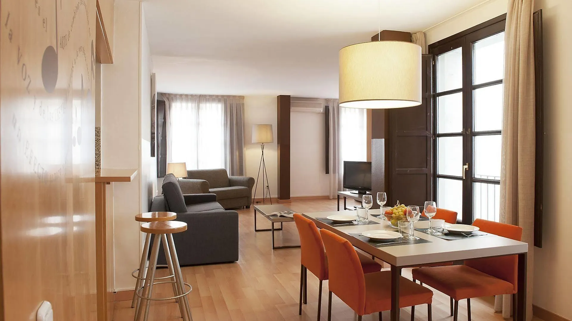 Aspasios Plaza Real Apartments Barcelona