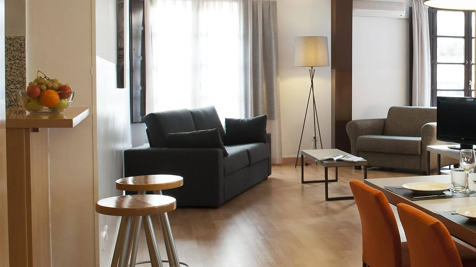 Aspasios Plaza Real Apartments Barcelona